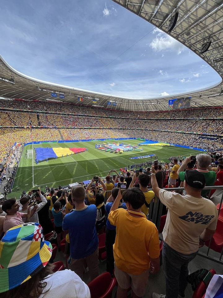 在线玩麻将 · 赛场氛围（资料示意）
